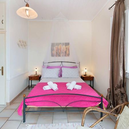 Mermaid Cottage Longos  Ngoại thất bức ảnh