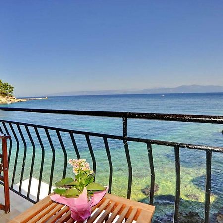 Mermaid Cottage Longos  Ngoại thất bức ảnh