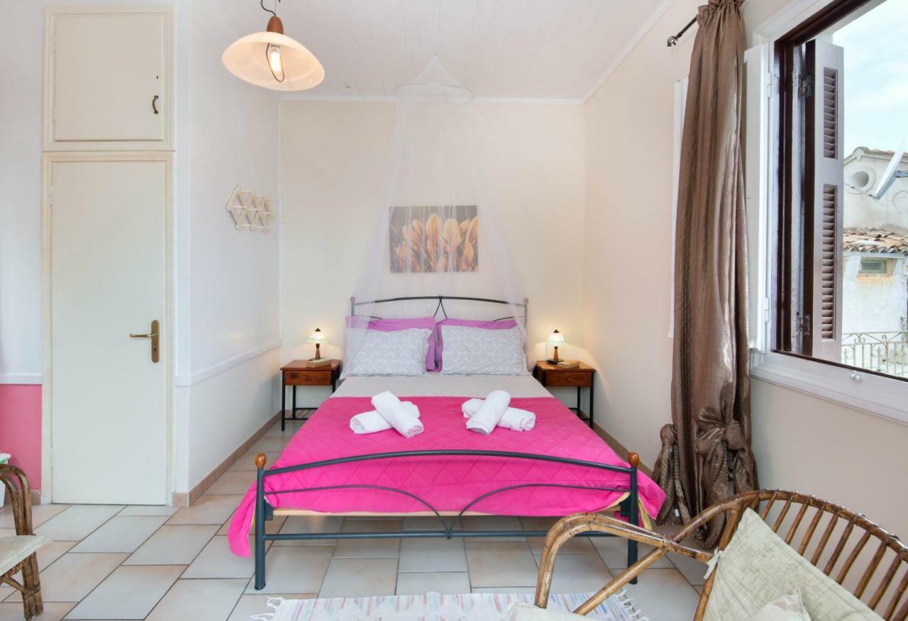 Mermaid Cottage Longos  Ngoại thất bức ảnh